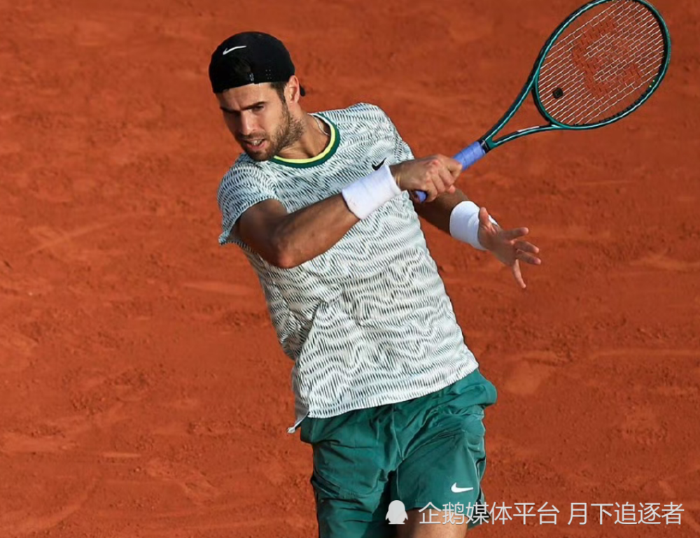 拉沃尔杯轻取温网，西西帕斯刷新纪录