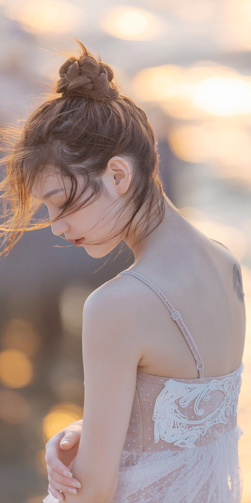 赛道上的两种战争，迈凯伦力克哈斯，维斯塔潘远方的纪录轰鸣