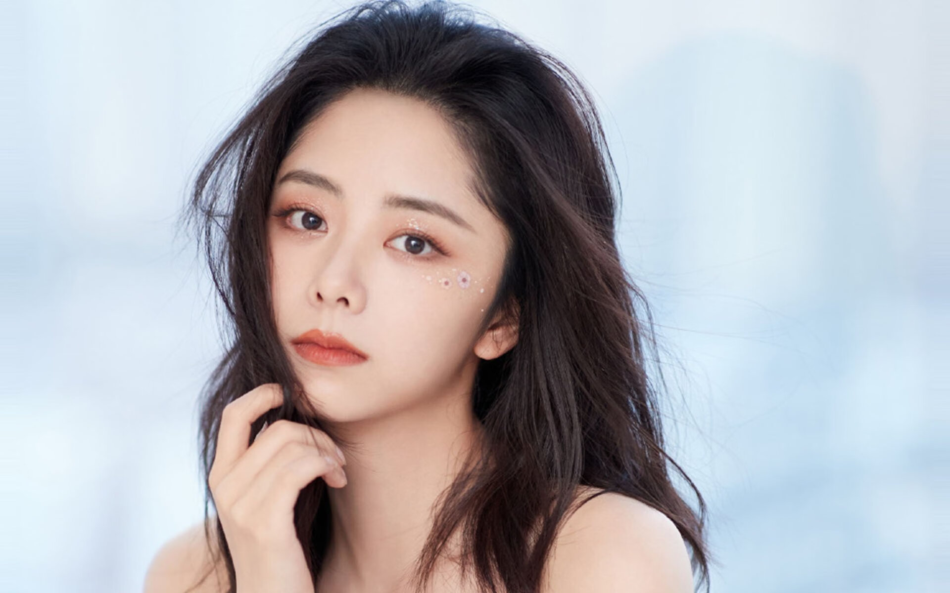 险胜与纪录之夜，日本队绝杀瞬间，黄鸭组合改写历史