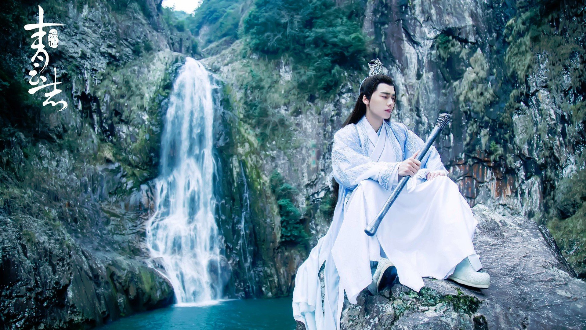 跨越半球的关键战共鸣，当篮球殿堂的喧嚣遇见足球热土的呐喊