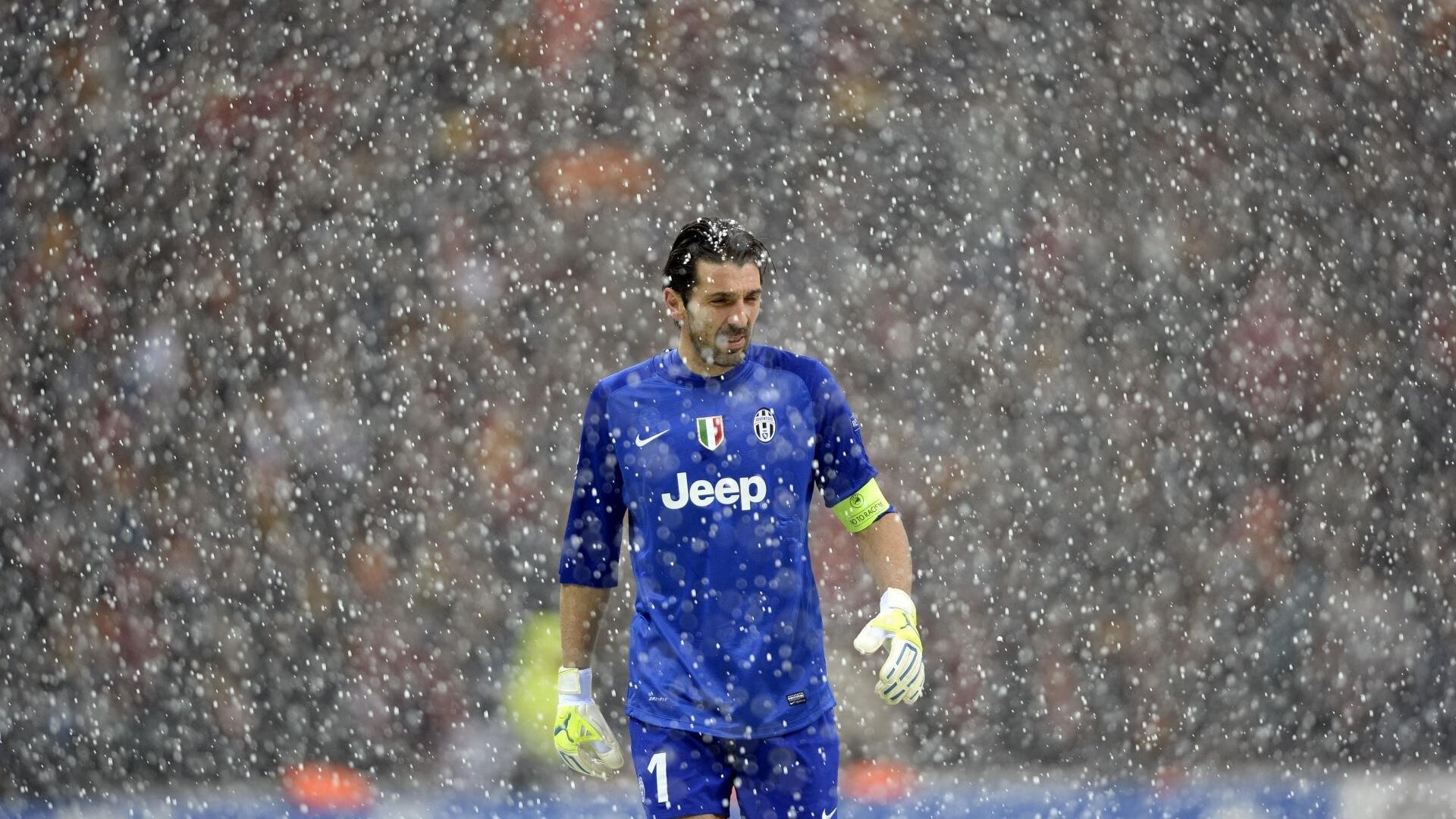 赛场诡异共振,当浓眉接管F1街道,公牛压哨绝杀太阳