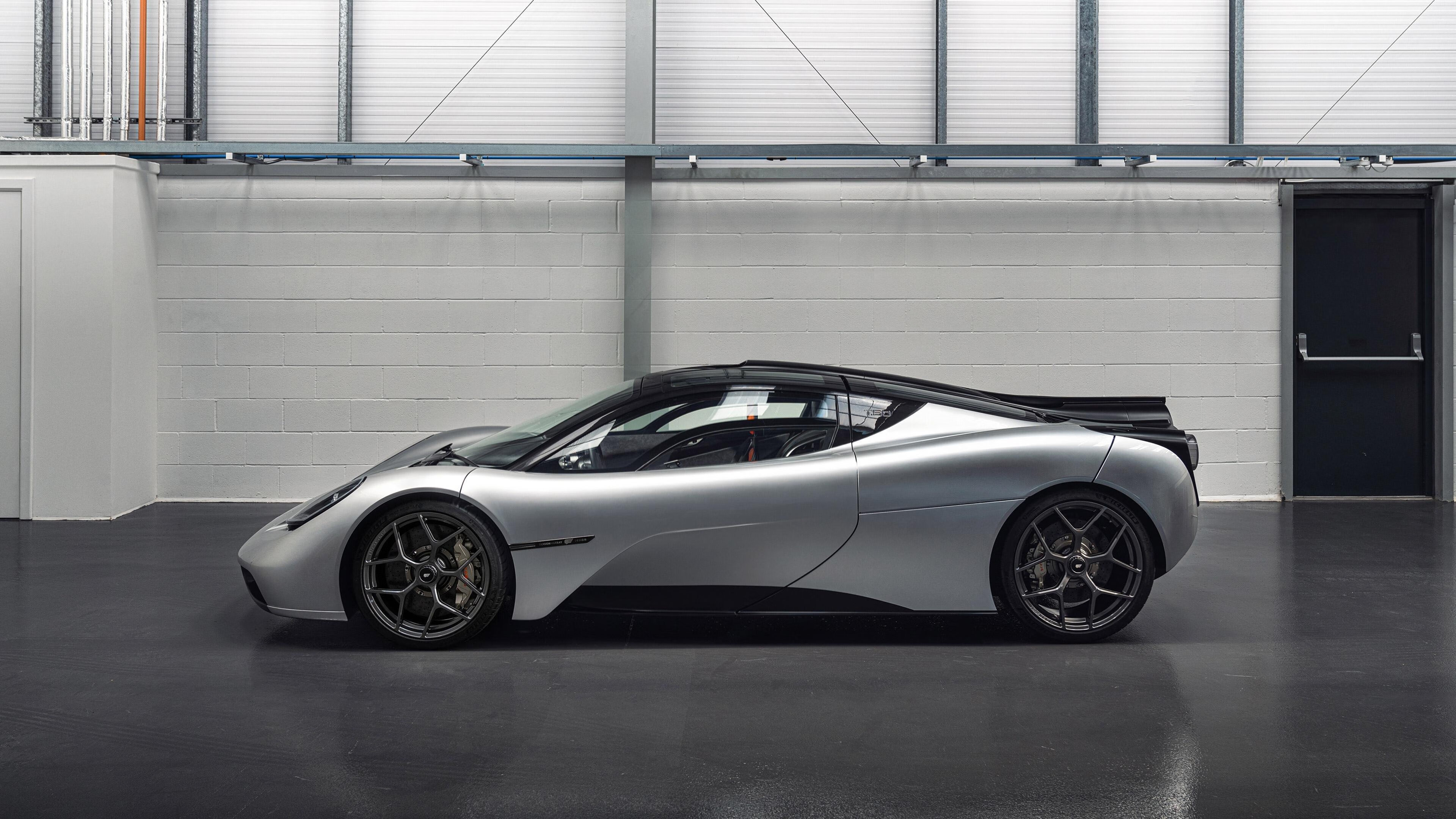 天平上最后一颗砝码，当霍勒迪在粤广之争中定义唯一